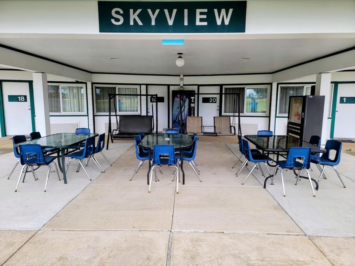 Skyview Motel - Prairie Du Sac Exterior photo