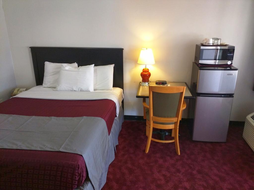 Skyview Motel - Prairie Du Sac Room photo