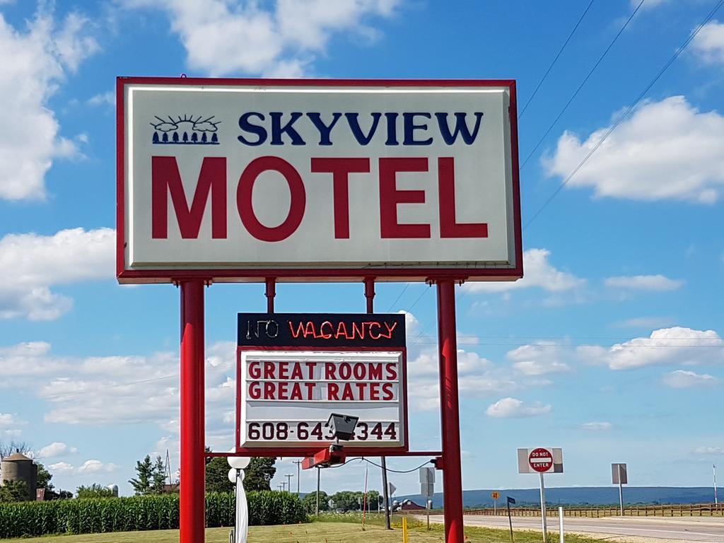 Skyview Motel - Prairie Du Sac Exterior photo